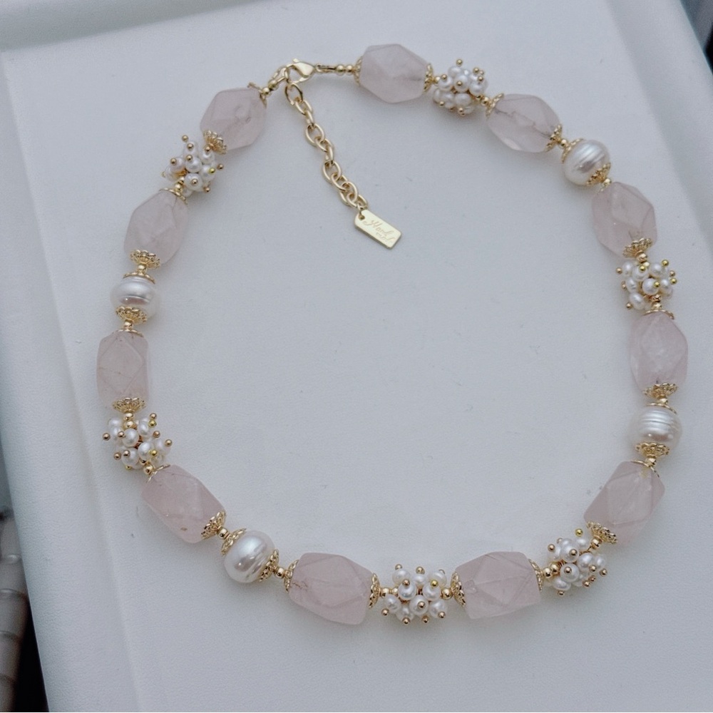 X738 Handmade Freshwater Baroque Pearl Rose Quartz Flower Blossom Necklace - Picture 2 of 9